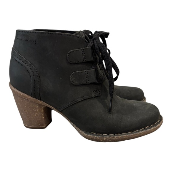 Clarks Shoes - CLARKS Carleta Lyon Suede Leather Heeled Booties Size 6 EUC